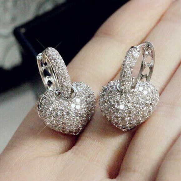 Jewelry - New Sterling silver Heart Earrings